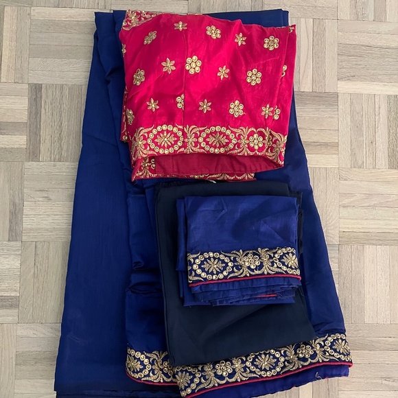 Sari - 4-piece outfit, includes blouse, petticoat, 2 pieces of sari fabric - Picture 9 of 12